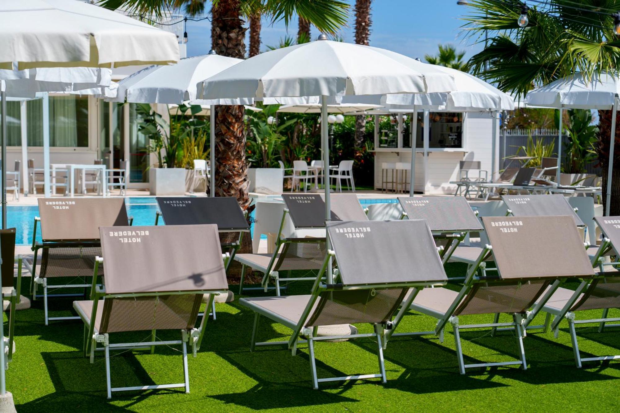 Hotel Belvedere Martinsicuro Bagian luar foto