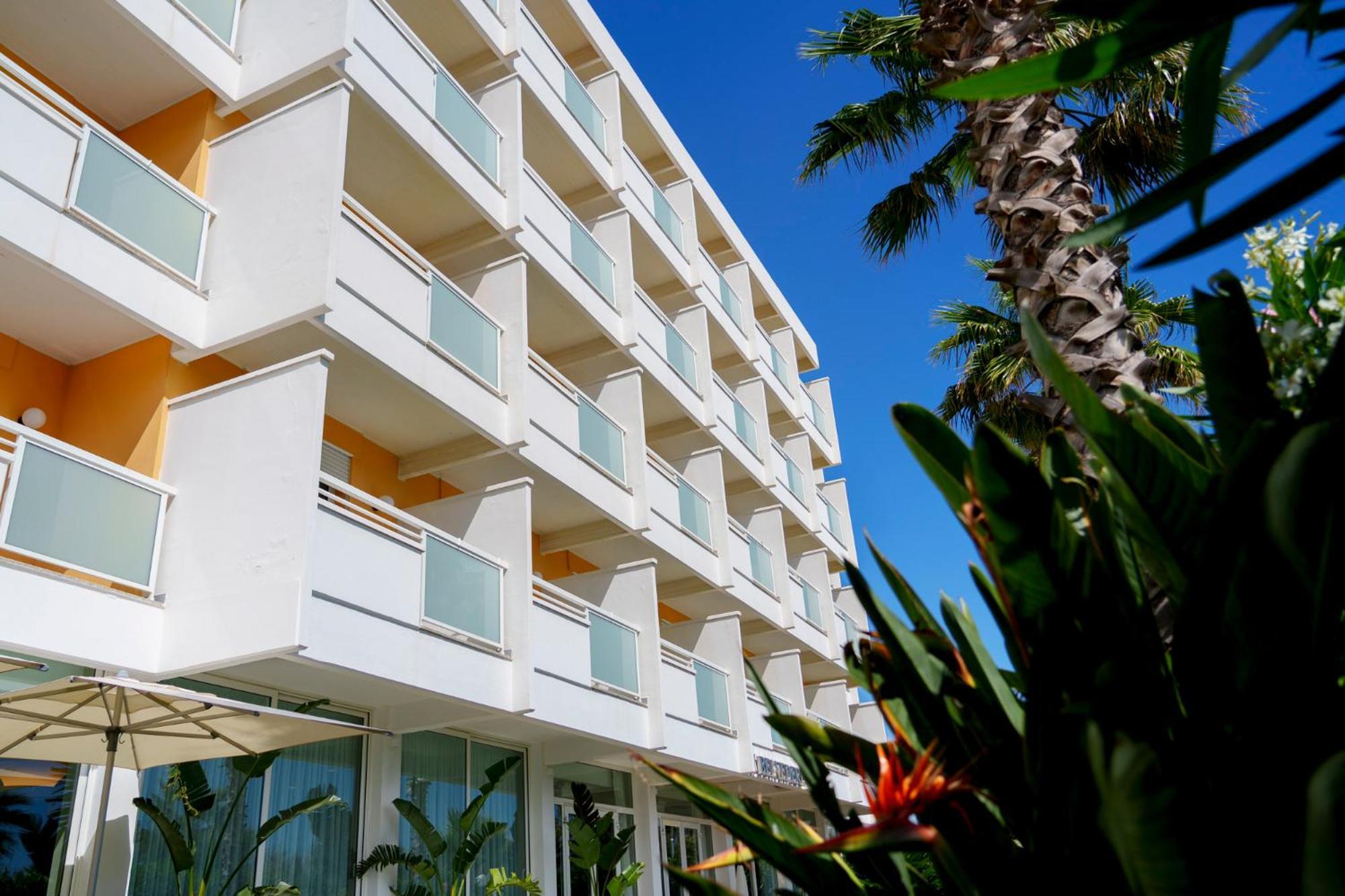Hotel Belvedere Martinsicuro Bagian luar foto